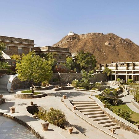 Ramada Udaipur Resort & Spa Extérieur photo