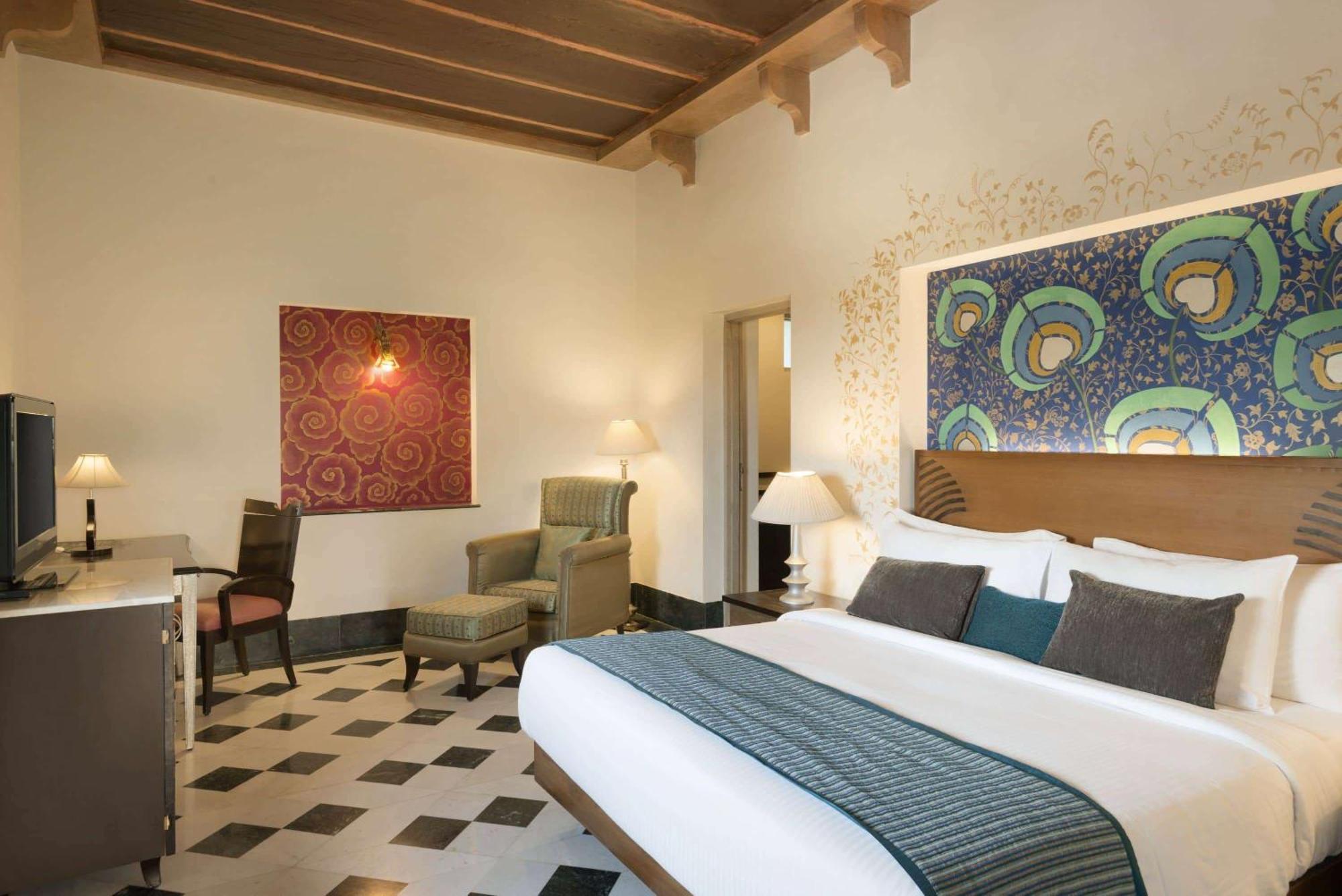 Ramada Udaipur Resort & Spa Extérieur photo