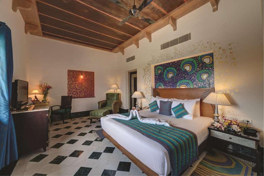 Ramada Udaipur Resort & Spa Chambre photo