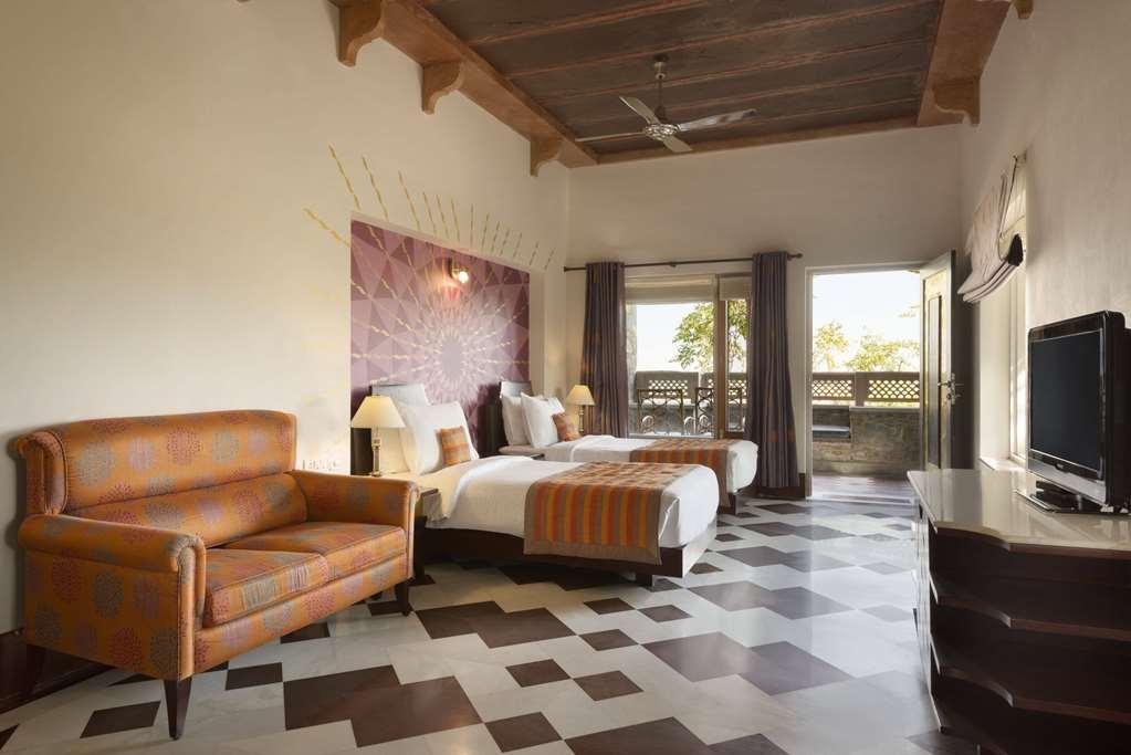Ramada Udaipur Resort & Spa Chambre photo