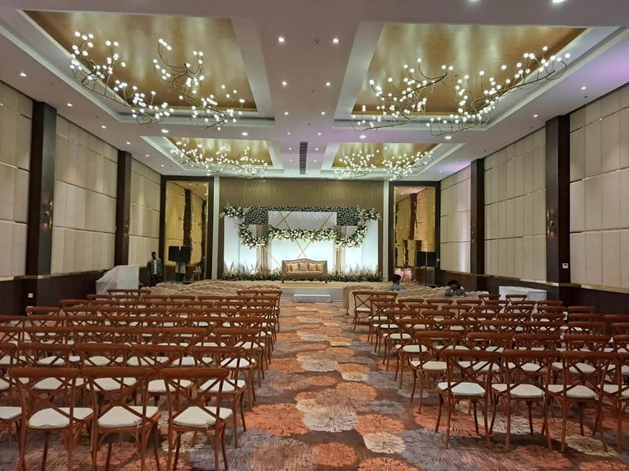Ramada Udaipur Resort & Spa Extérieur photo