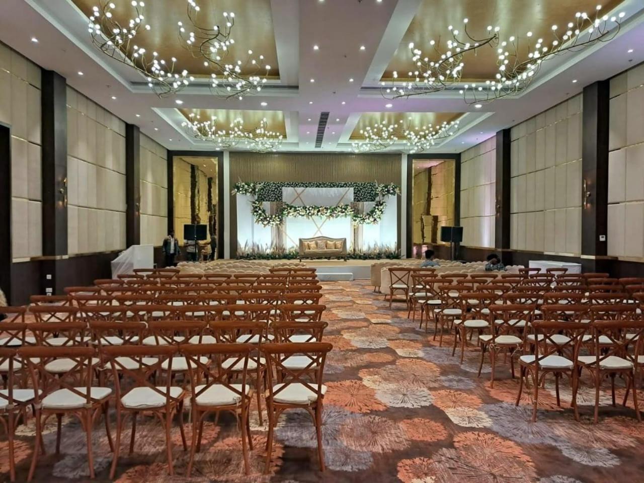 Ramada Udaipur Resort & Spa Extérieur photo