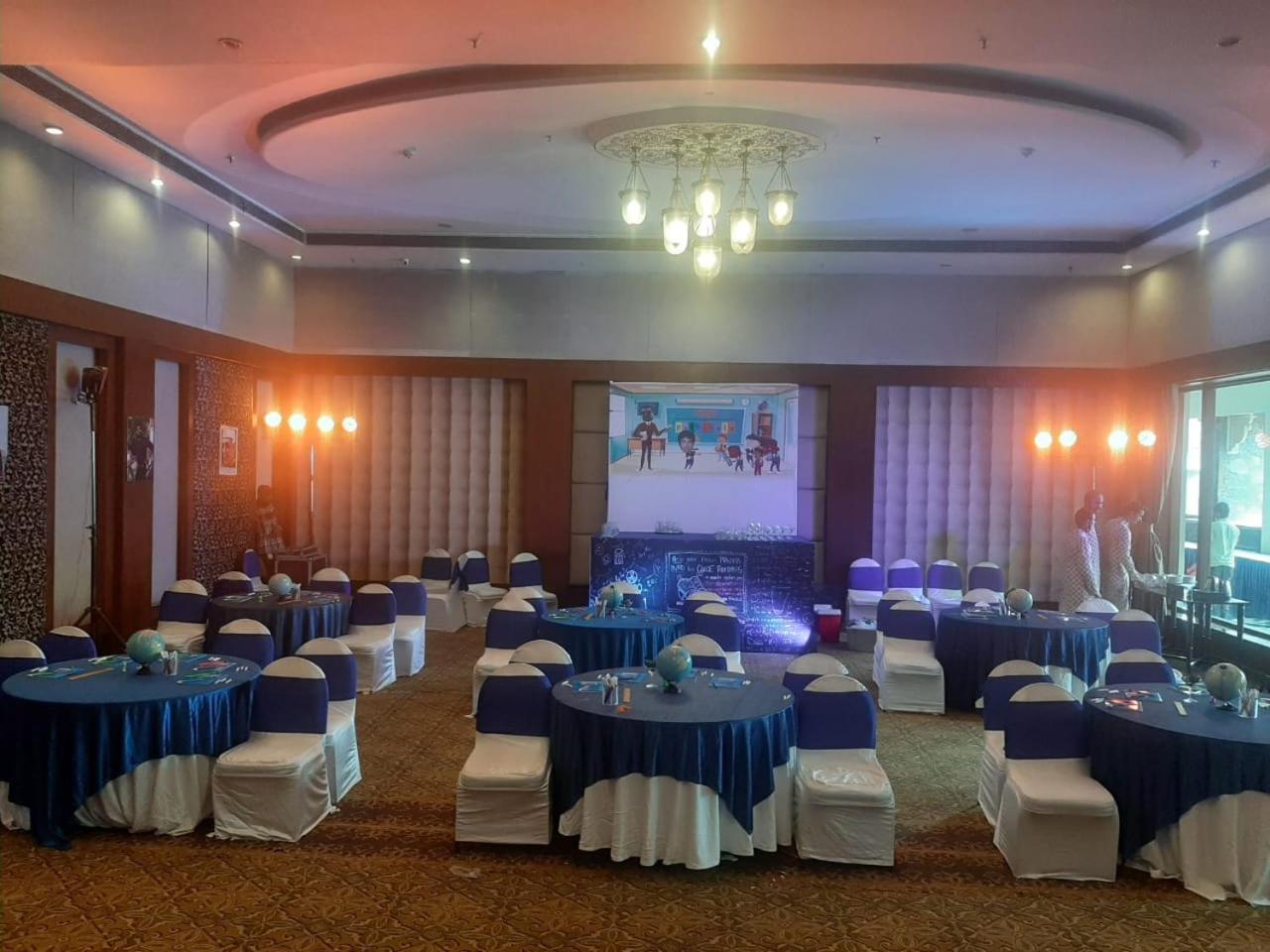 Ramada Udaipur Resort & Spa Extérieur photo