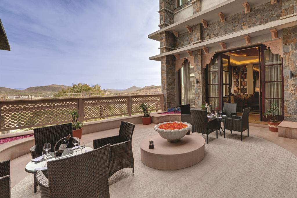 Ramada Udaipur Resort & Spa Extérieur photo
